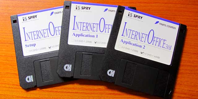 2015年6月29日の日記での懐かし話で載せたFDヽ(^.^;)丿キャプチャ時のブラウザ「AIR Mosaic」は、このソフトにバンドルされてたと思う(^_^;)