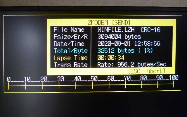 とりあえず実機(PC9801RA21)上での起動が確認出来たので、エミュに持って行く…が、インストール内容は圧縮しても30MBを越えてて…FDで1MBずつコピーなんて日が暮れるから…(^_^;)久々にシリアル転送を実施…が、ここでハマる…(^_^;)あー…Windows10になってからUSB-シリアル変換って使ってなかったかもしれぬ…ヽ(^.^;)丿